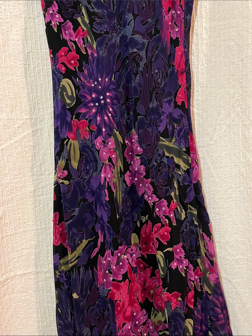 VTG PARADISE NY - Made in India - Flowers on Black w Sequins - Lined - MAXI LRG